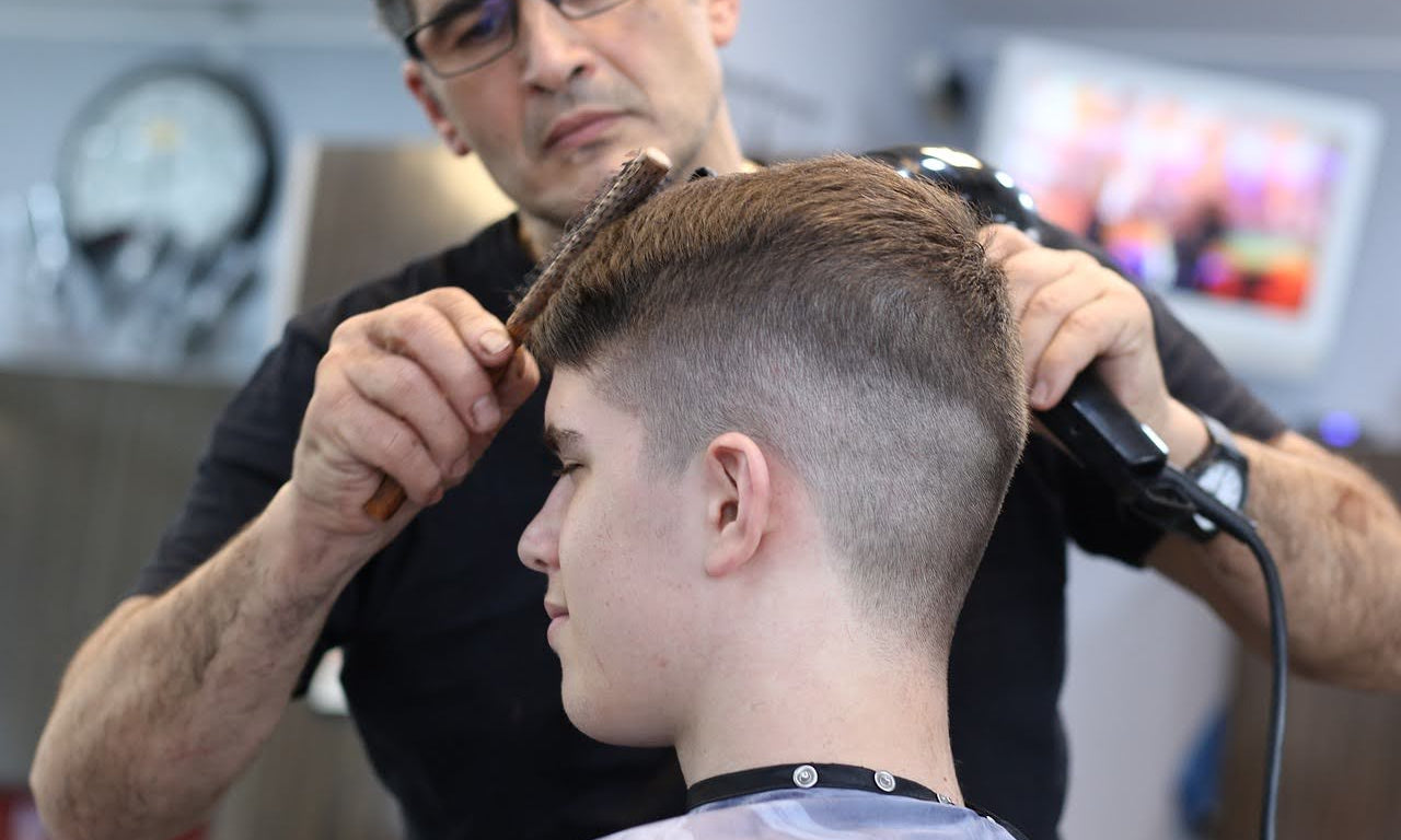 Hair Clipper Types & Tips to Choose The Right One - Modern Barber Supply