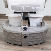 GEOM I Pedicure Spa with FX Chair Top by Mayakoba