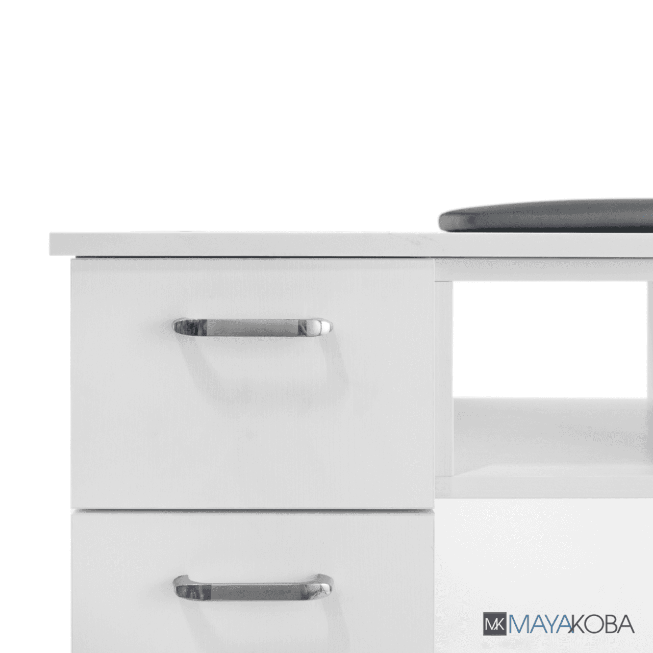 SENECA Manicure Nail Table by Mayakoba