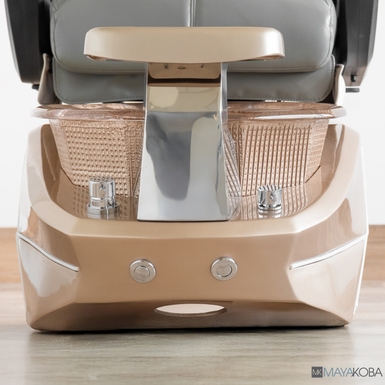 GEOM II Pedicure Spa with FX Chair Top by Mayakoba