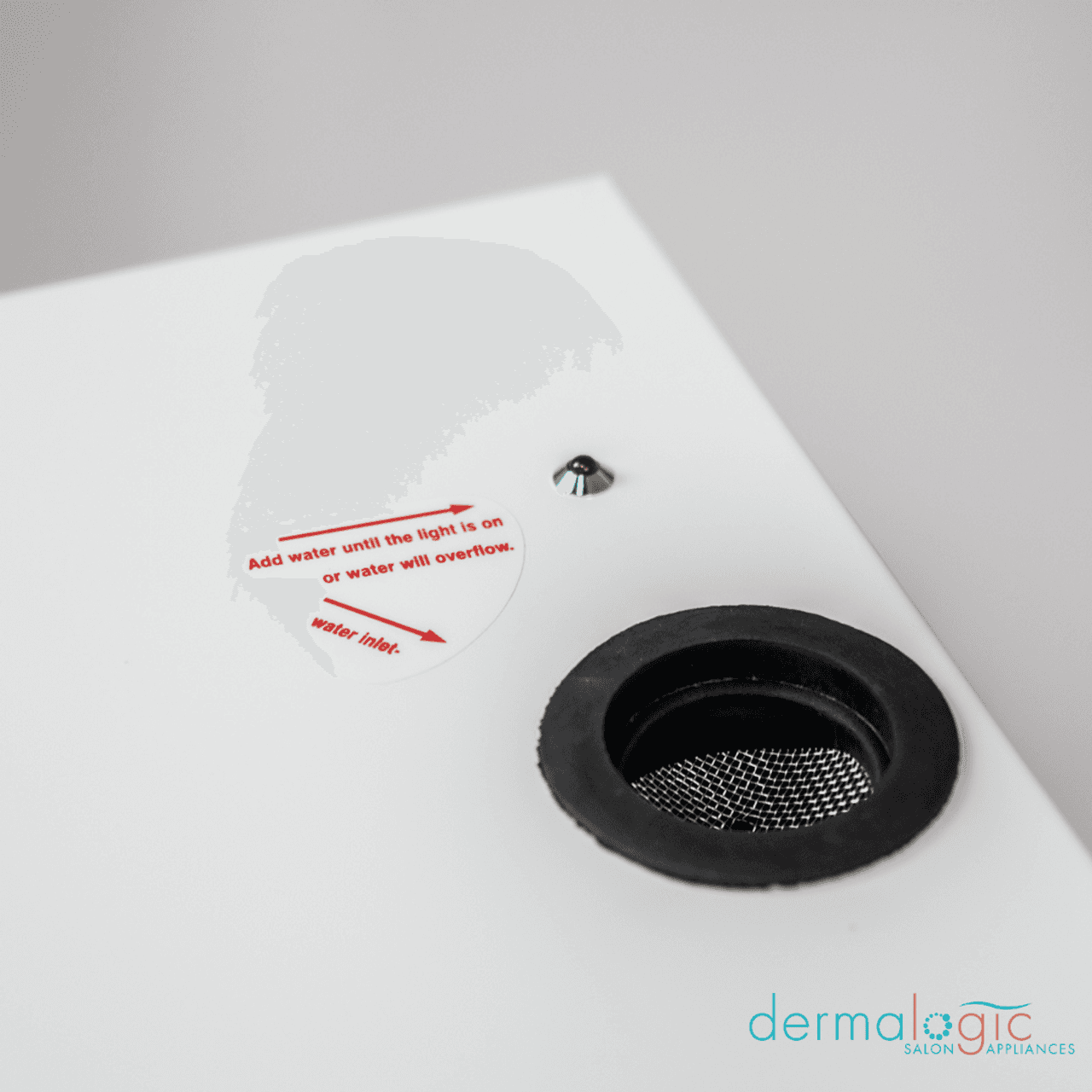 Dermalogic Towel Steamer 48 interior towel shelves