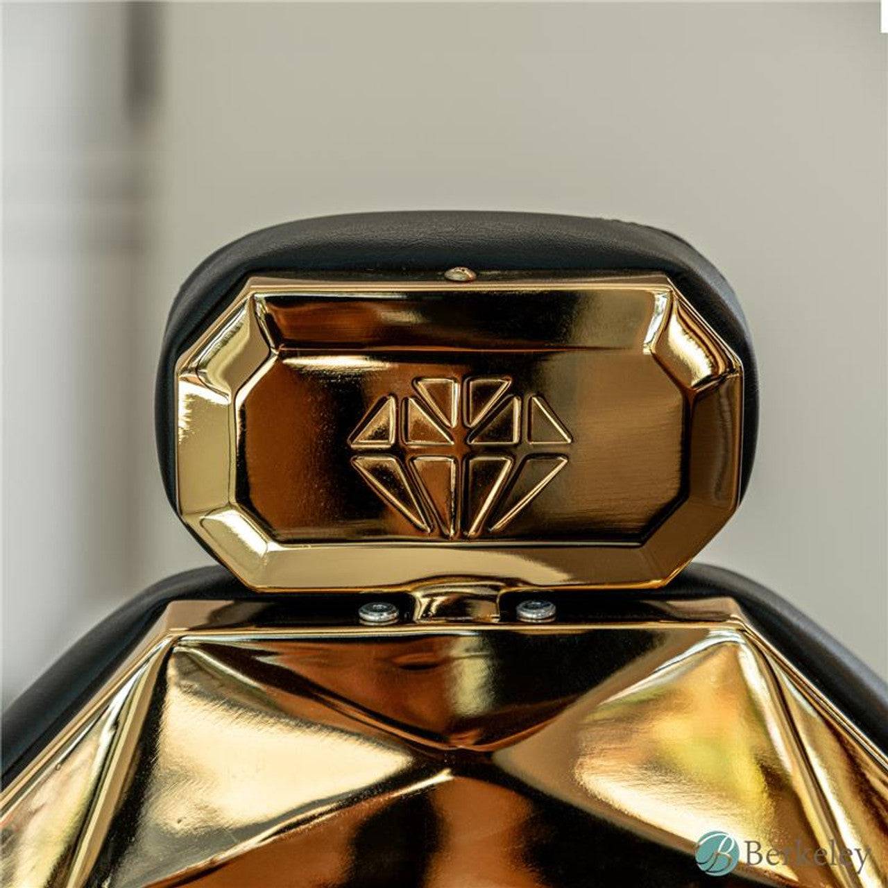 LEON Barber Chair